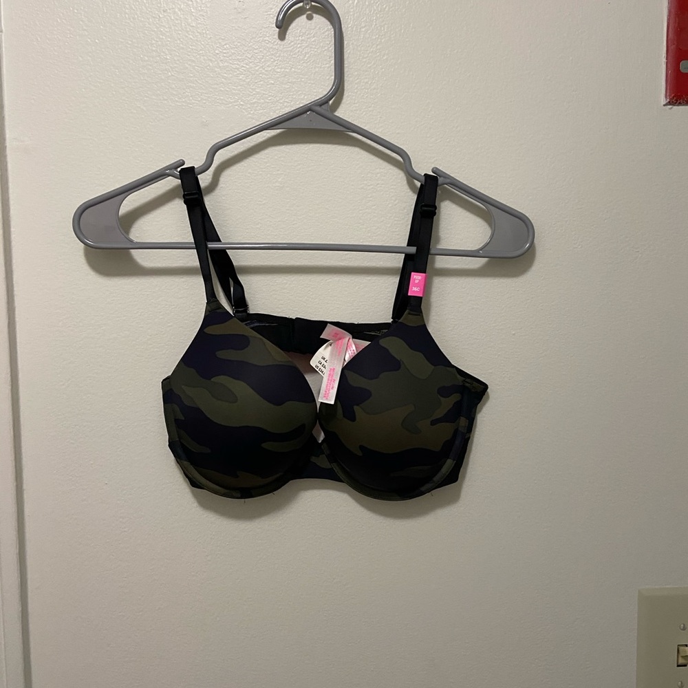 NWT PINK Everywhere Push Up Bra